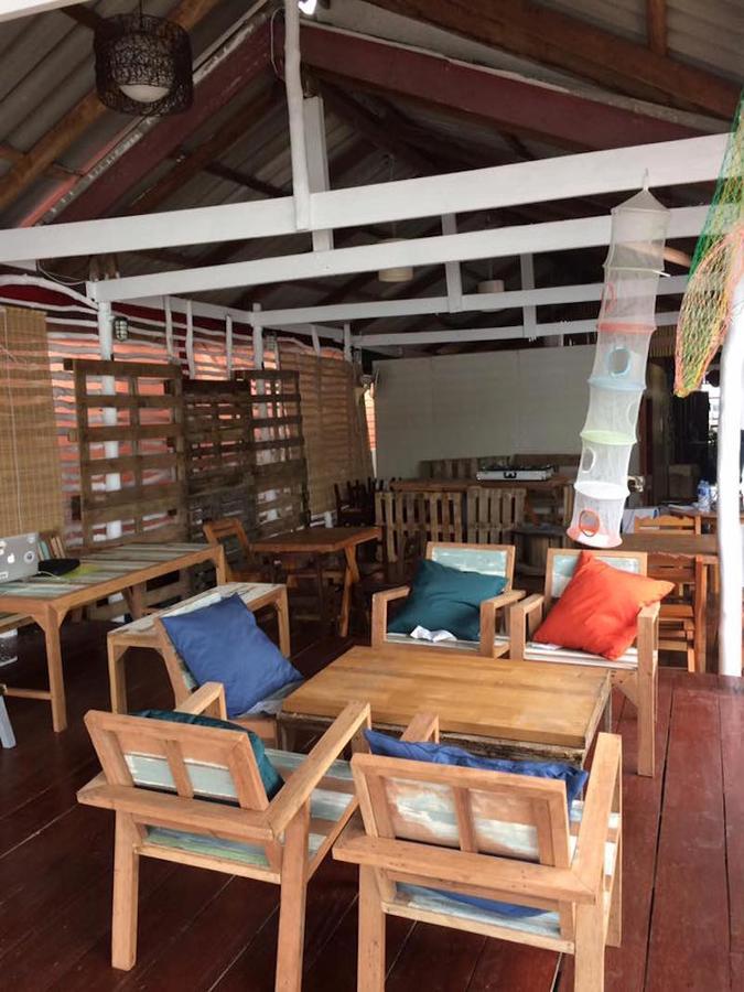 Sincere Hostel Bar And Bistro Ko Lanta Eksteriør bilde